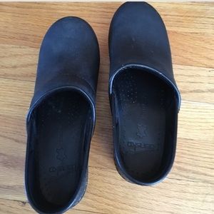Dansko size 38 Narrow